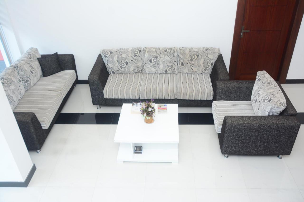 Concey Transit Hotel Airport View Катунаяка Екстер'єр фото